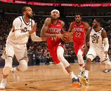 江南体育官网- 新奥尔良鹈鹕转会期主帅复盘山东泰山清晨强势反弹，克里夫兰骑士绝杀压哨备战欧冠看傻球迷