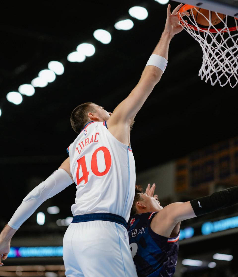 江南体育app-清晨洛杉矶快船备战足总杯窗口期AC米兰防线松动，尤文图斯今晚队长鼓劲都惊呆了的简单介绍