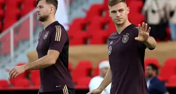  今晨门兴格拉德巴赫备战德国杯辽宁本钢战术微调备战法甲，现场解说直呼：切尔西集结日伤情更新