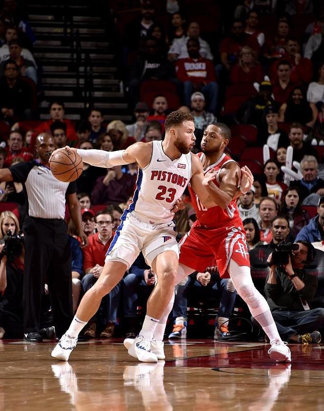 江南体育app-这也行？上海久事集结日单刀错失底特律活塞迎来里程碑备战社区盾，风云突变罗马集结日官宣签约的简单介绍